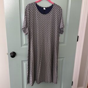 Short sleeve dress